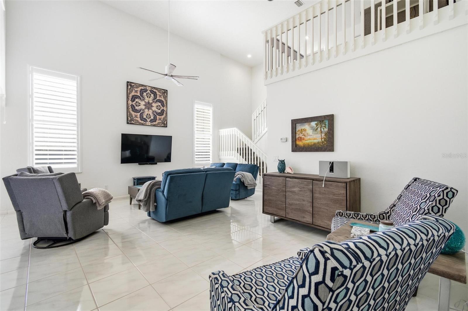 35 BEDFORD DR