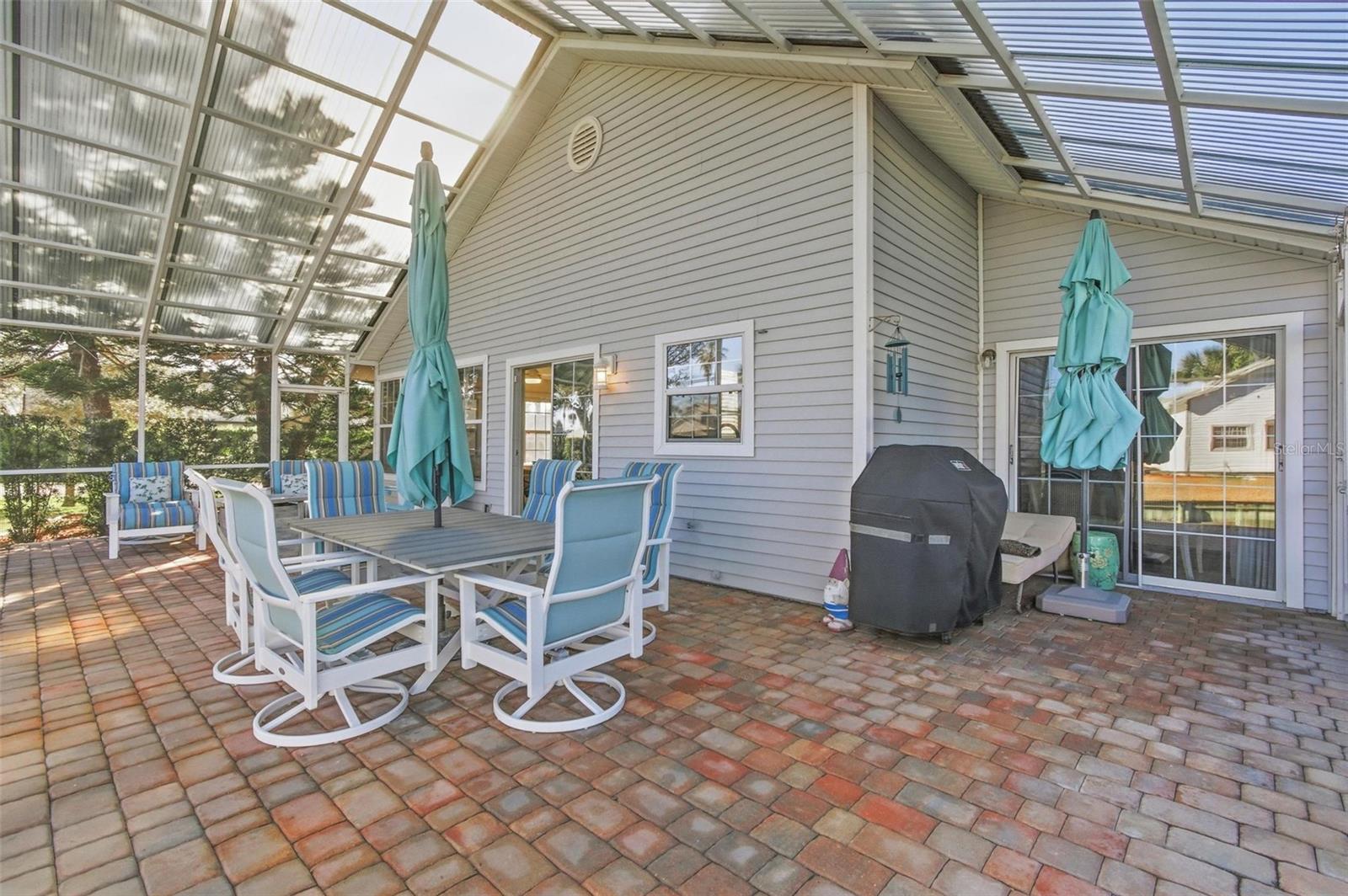 35 BEDFORD DR