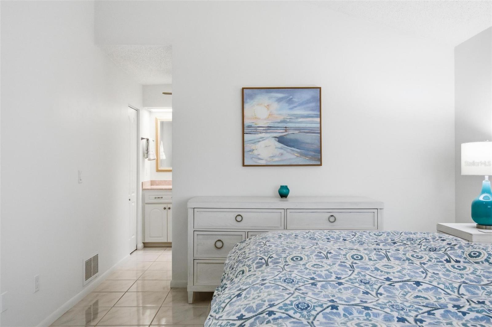 35 BEDFORD DR