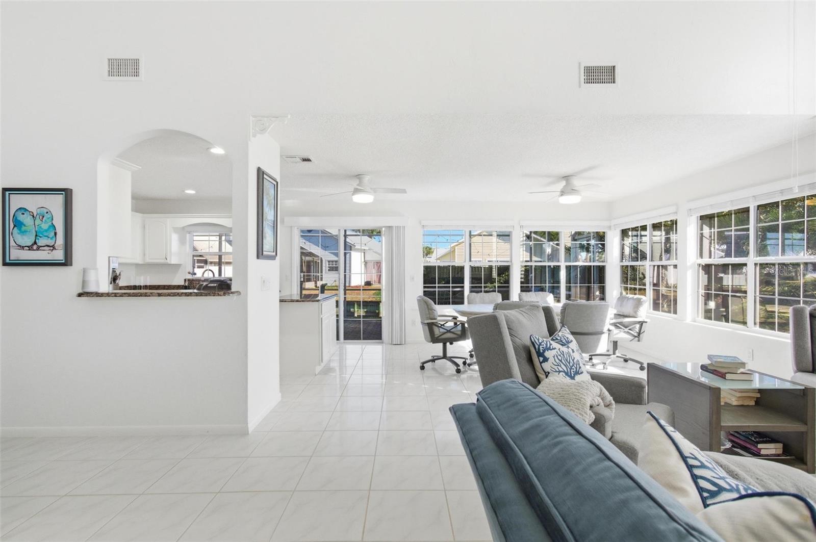 35 BEDFORD DR