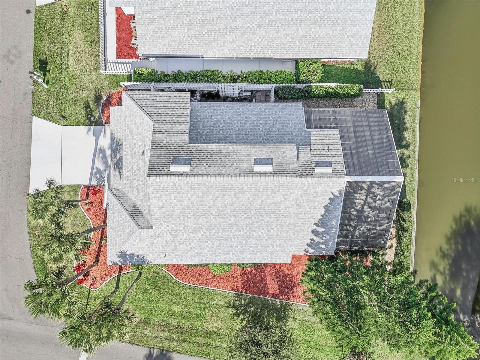 35 BEDFORD DR