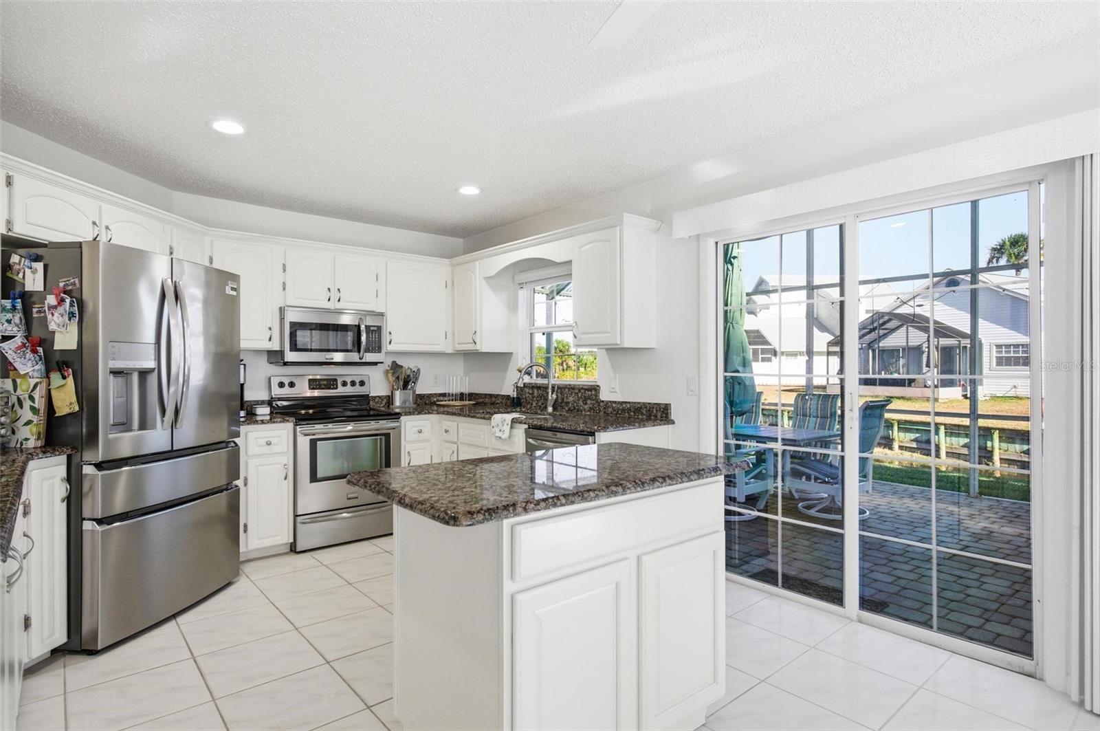 35 BEDFORD DR
