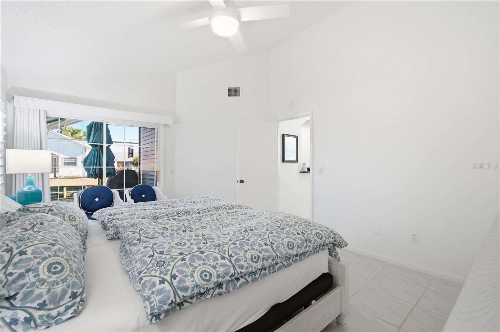 35 BEDFORD DR