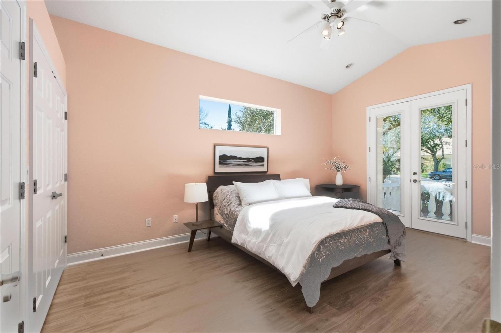 33 MARSHVIEW LN
