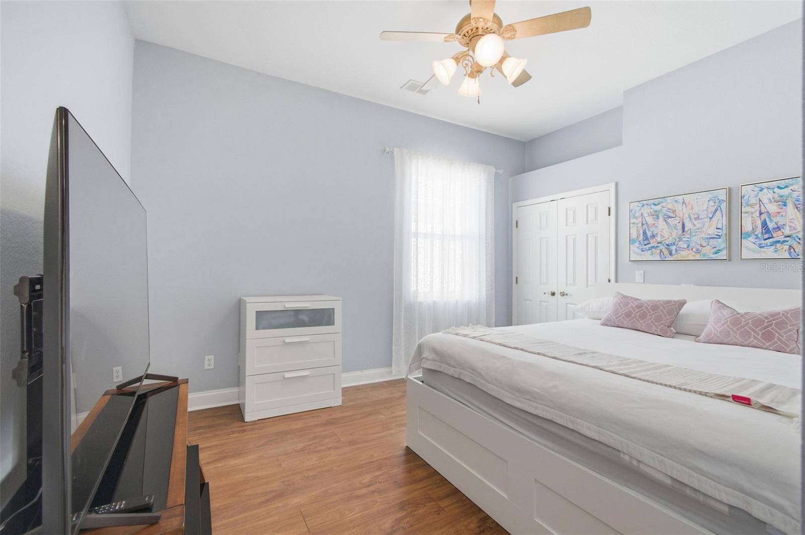 33 MARSHVIEW LN