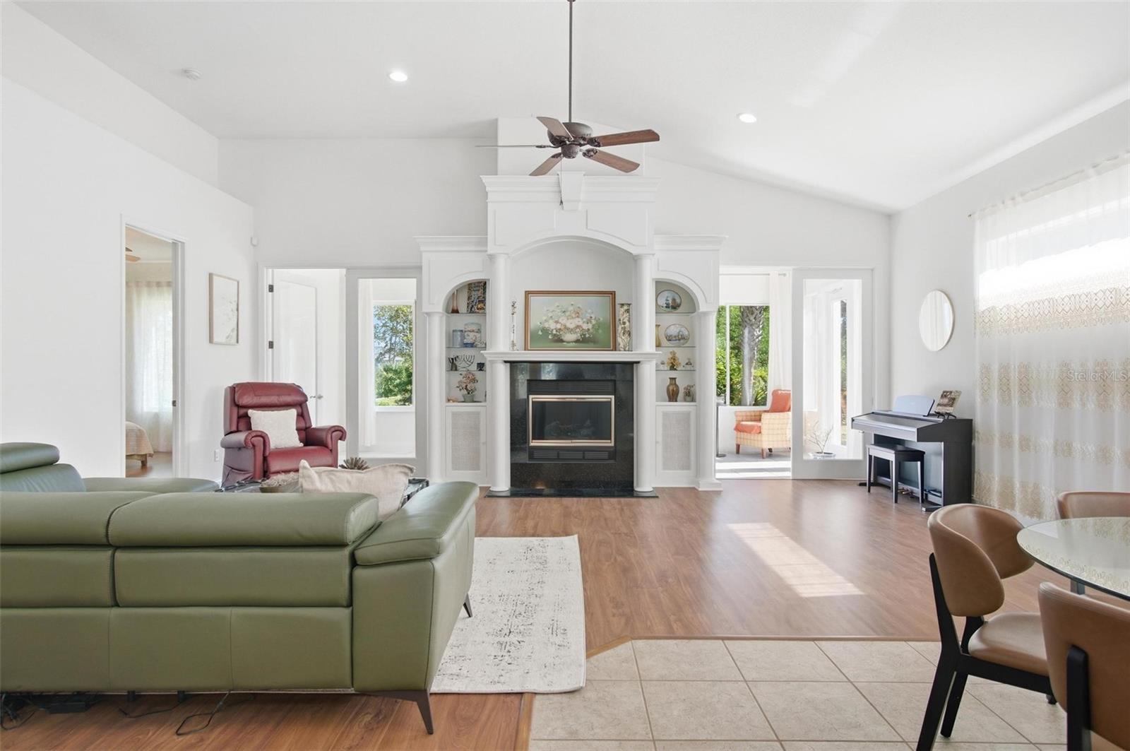 33 MARSHVIEW LN