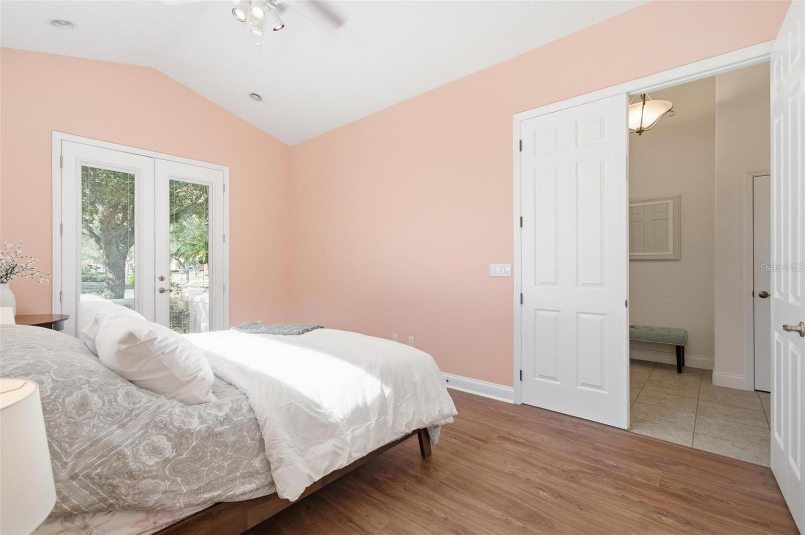 33 MARSHVIEW LN