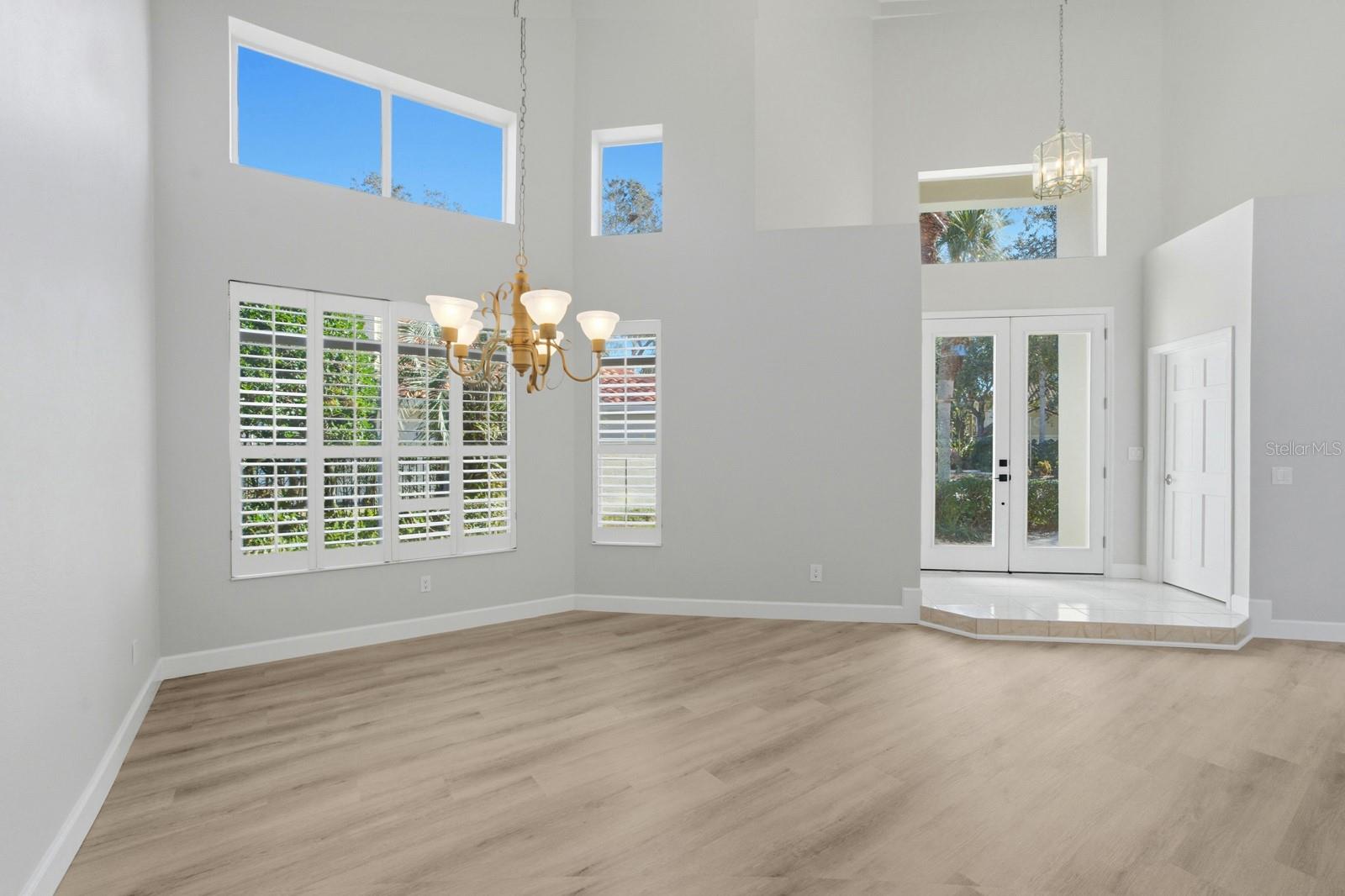 13 MADEIRA CT
