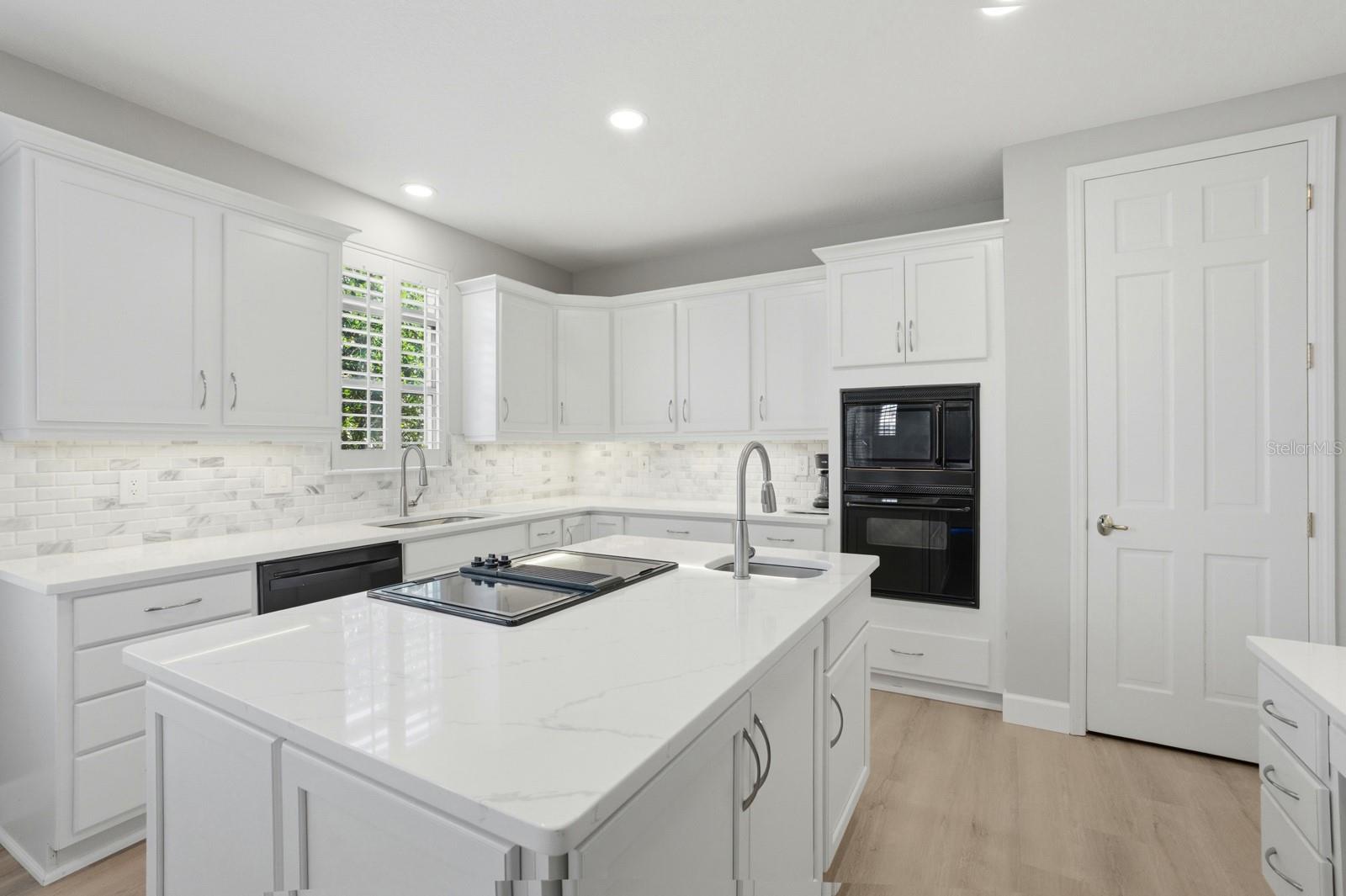 13 MADEIRA CT