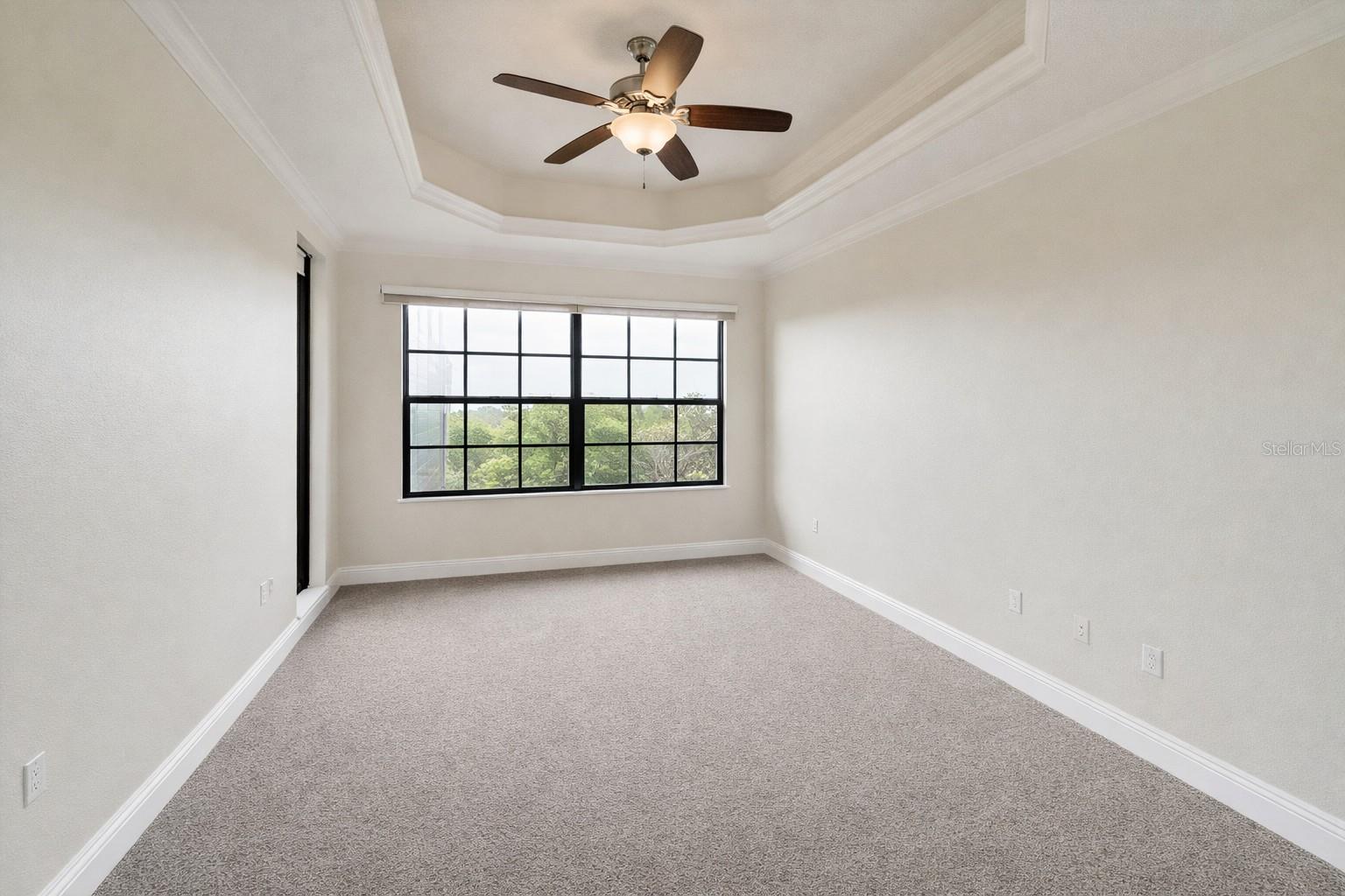 7804 LAKE VISTA CT #404