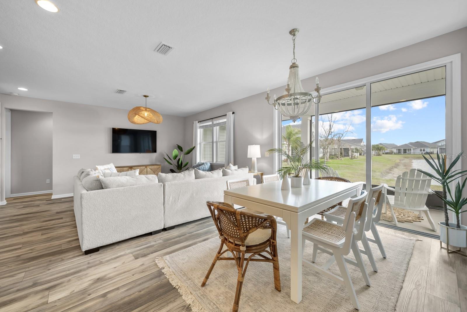 41 LOS LAGOS BLVD