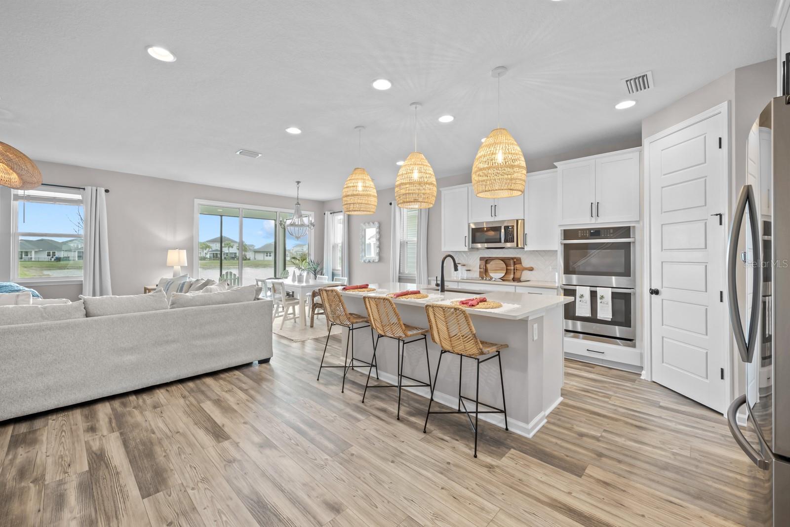 41 LOS LAGOS BLVD