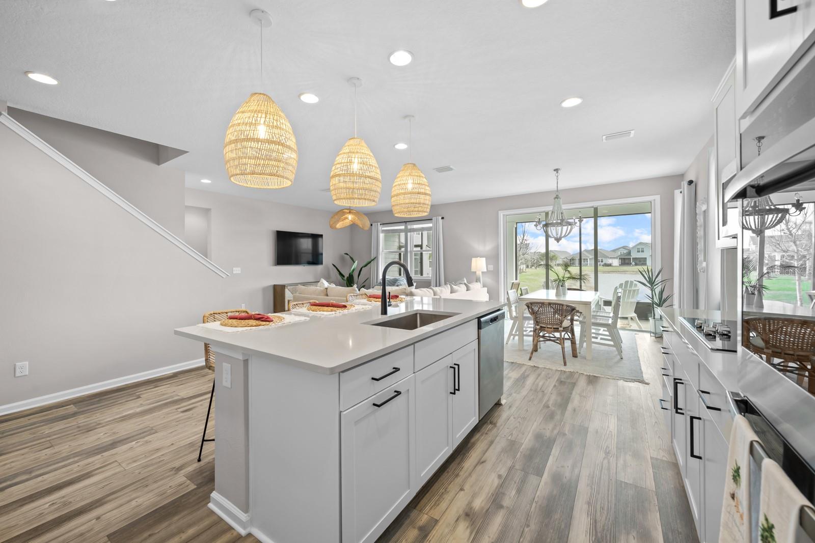 41 LOS LAGOS BLVD