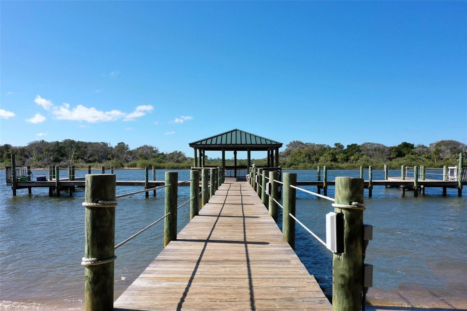 41 LOS LAGOS BLVD