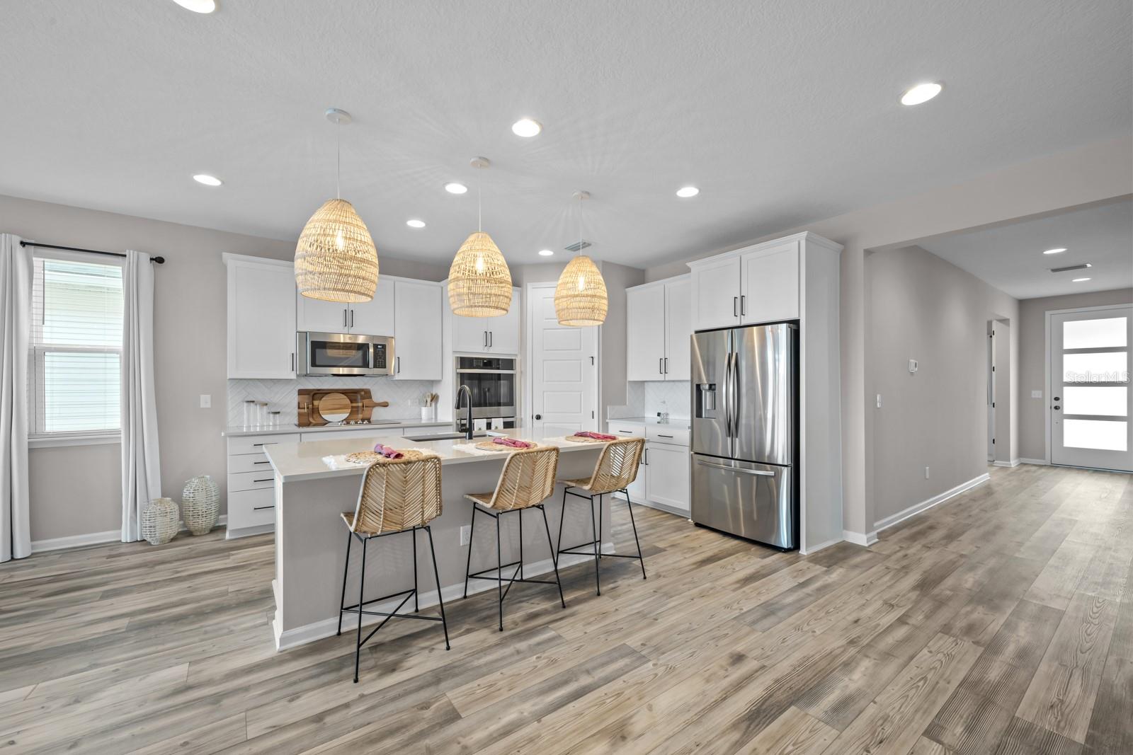 41 LOS LAGOS BLVD