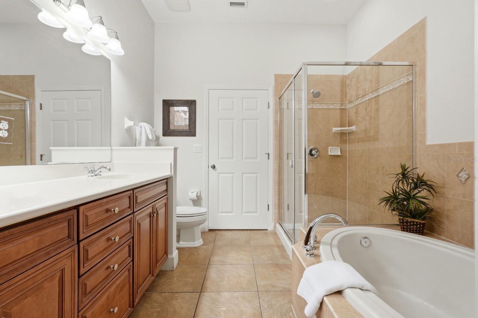 5 OCEAN CREST DR #1443