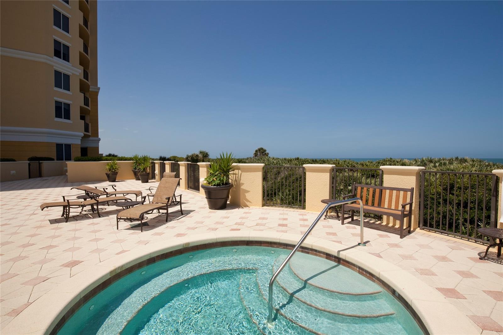 19 AVENUE DE LA MER #804