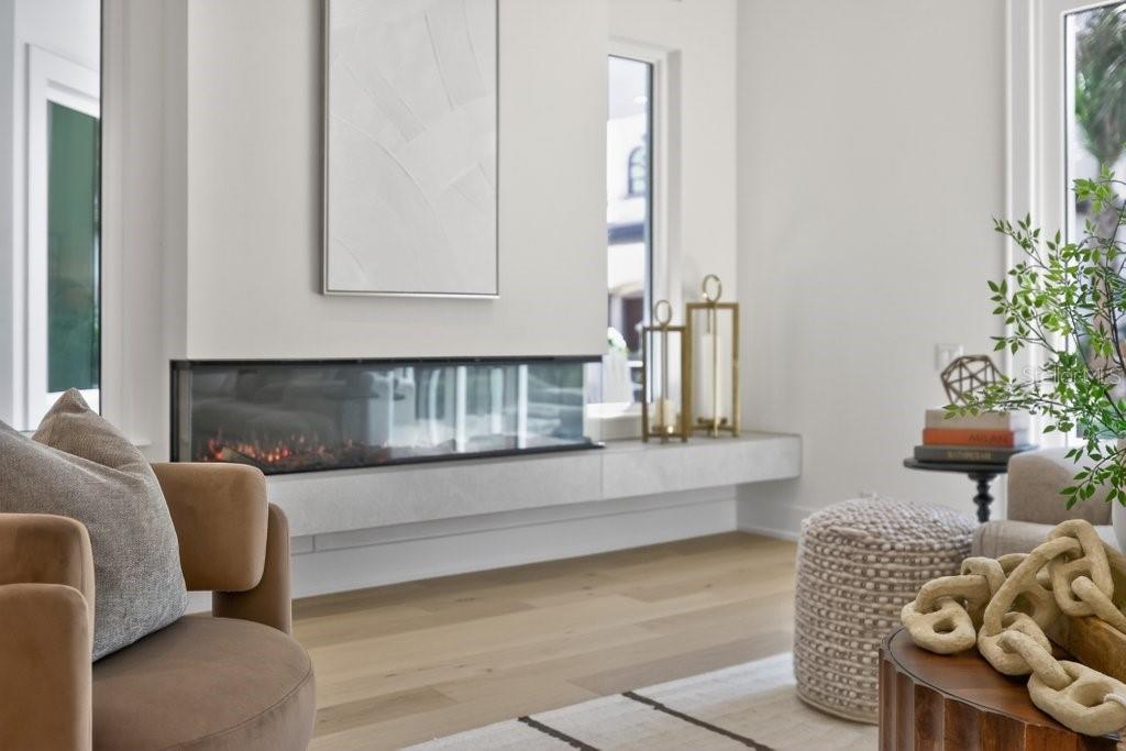 6 RIVIERA PL