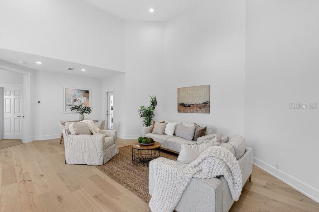 6 RIVIERA PL