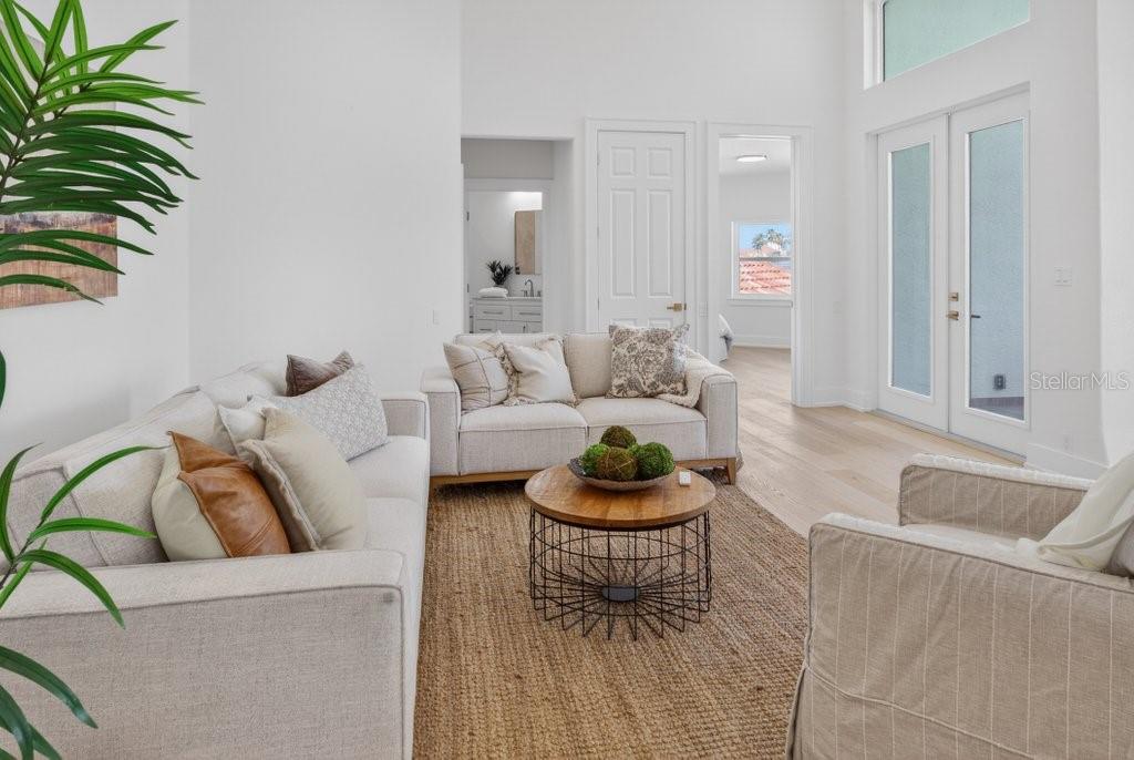 6 RIVIERA PL