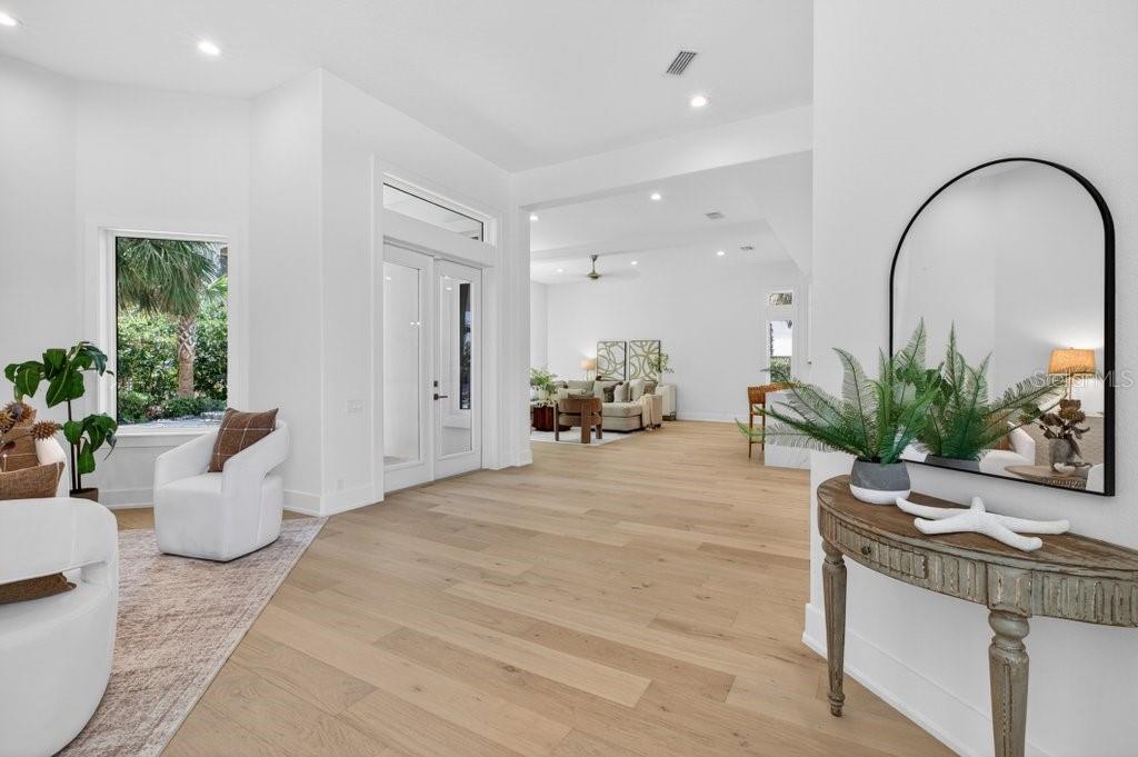 6 RIVIERA PL