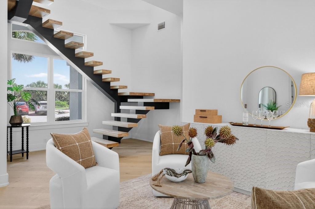 6 RIVIERA PL