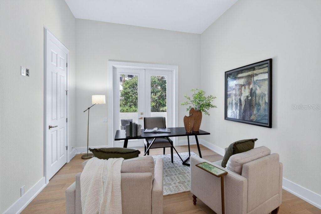 6 RIVIERA PL