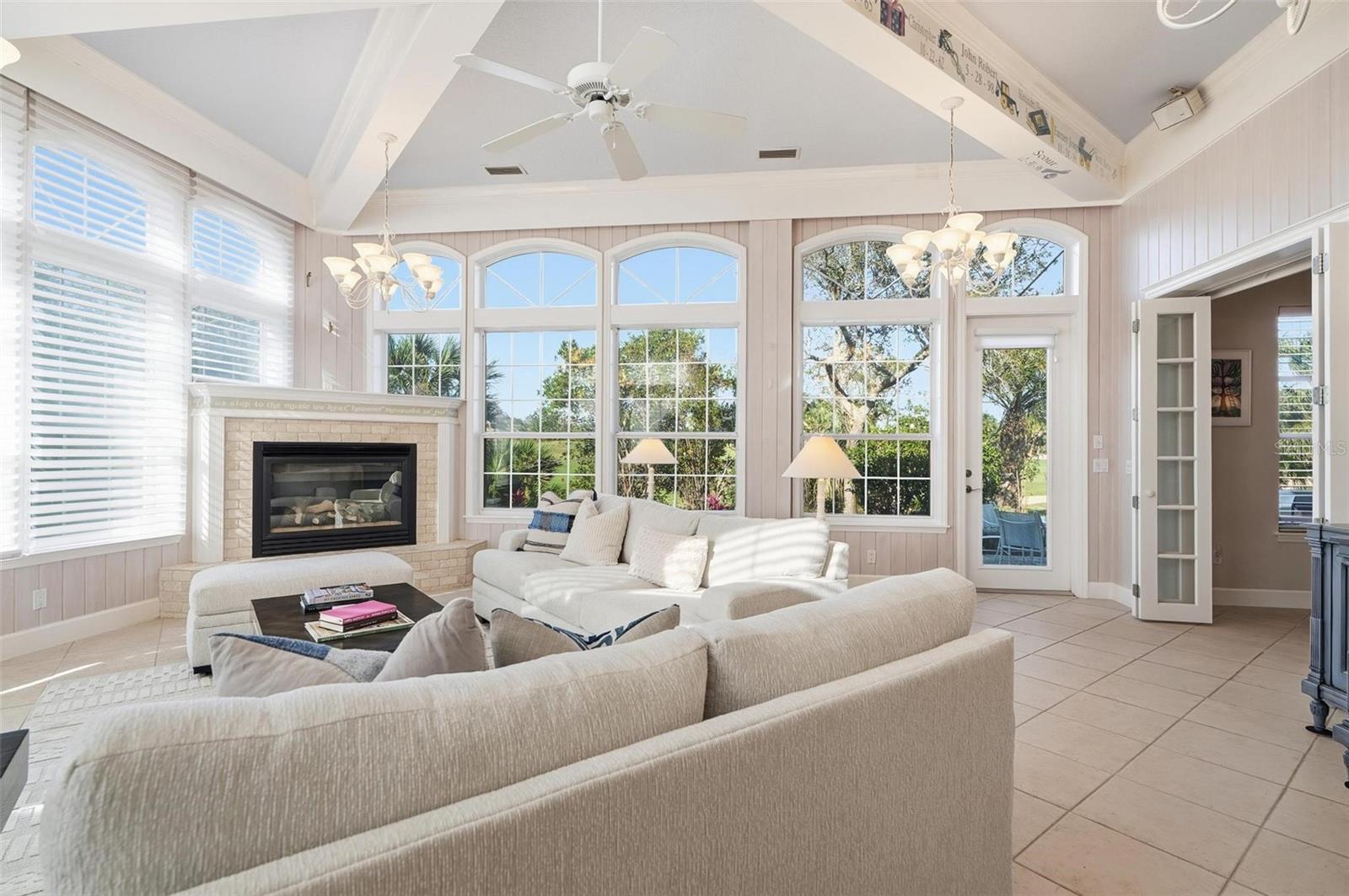 10 CORDOBA CT