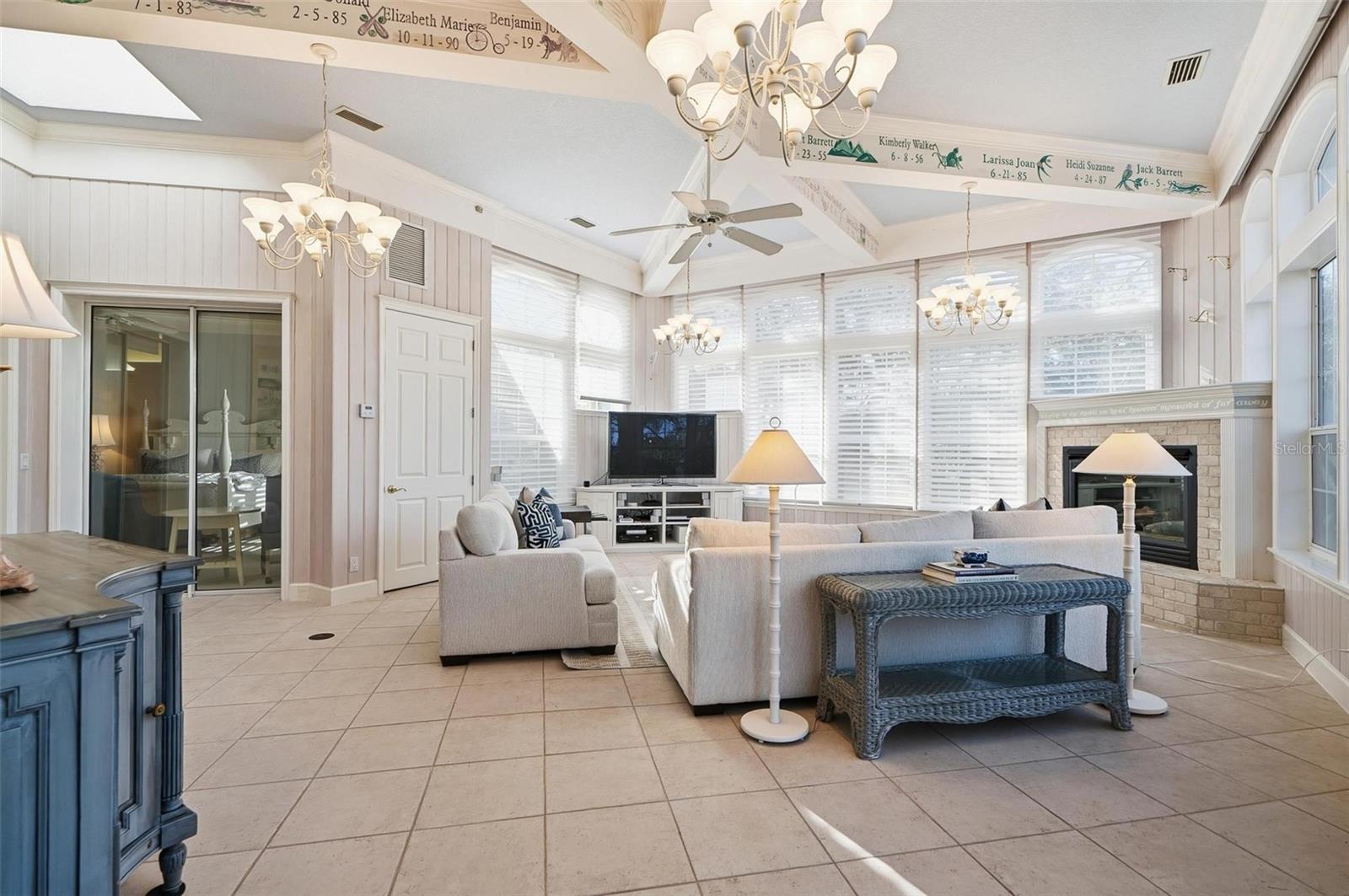 10 CORDOBA CT