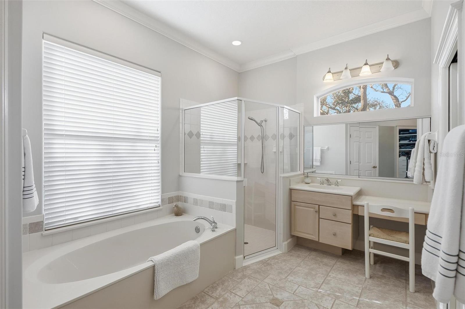 10 CORDOBA CT