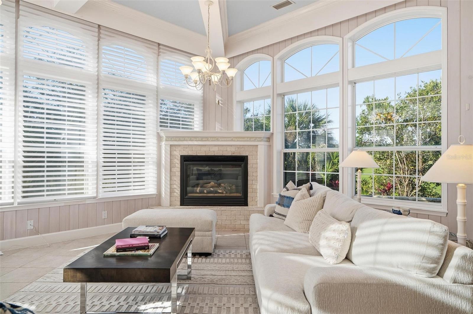 10 CORDOBA CT