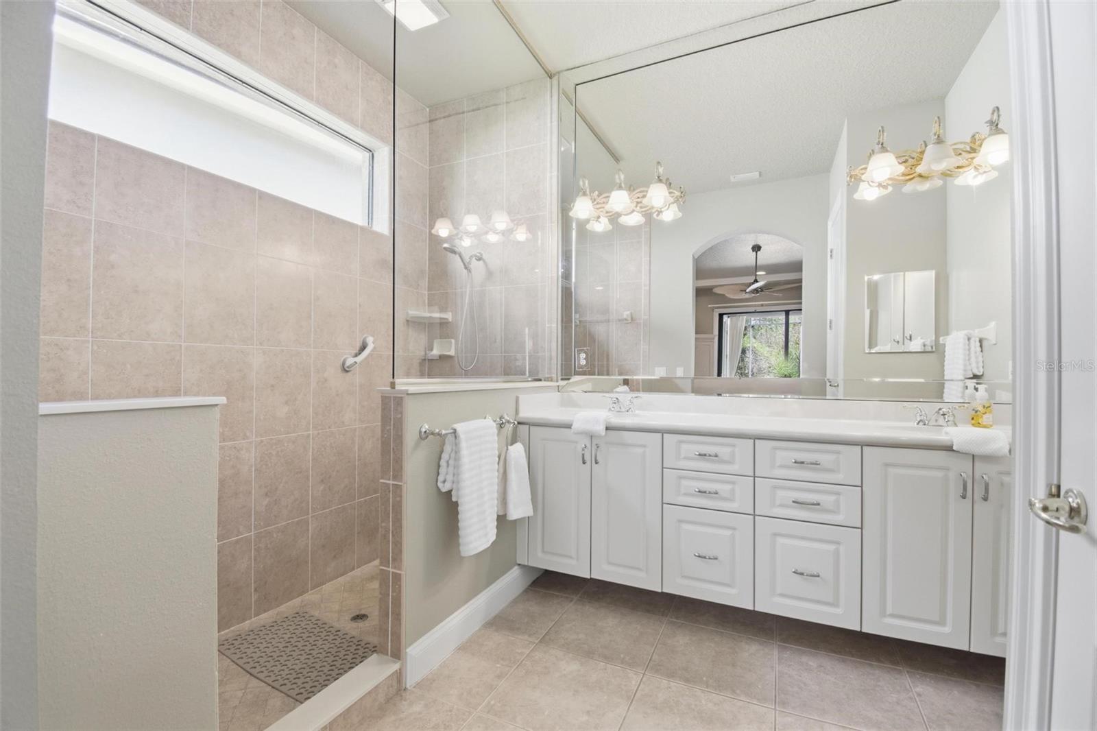 26 JASMINE DR