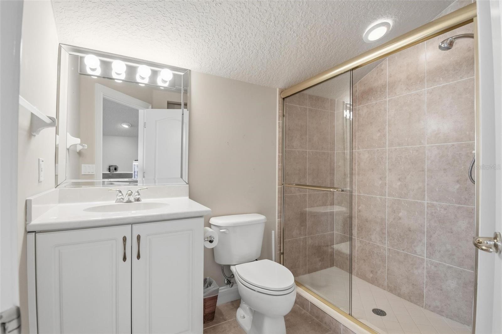 26 JASMINE DR