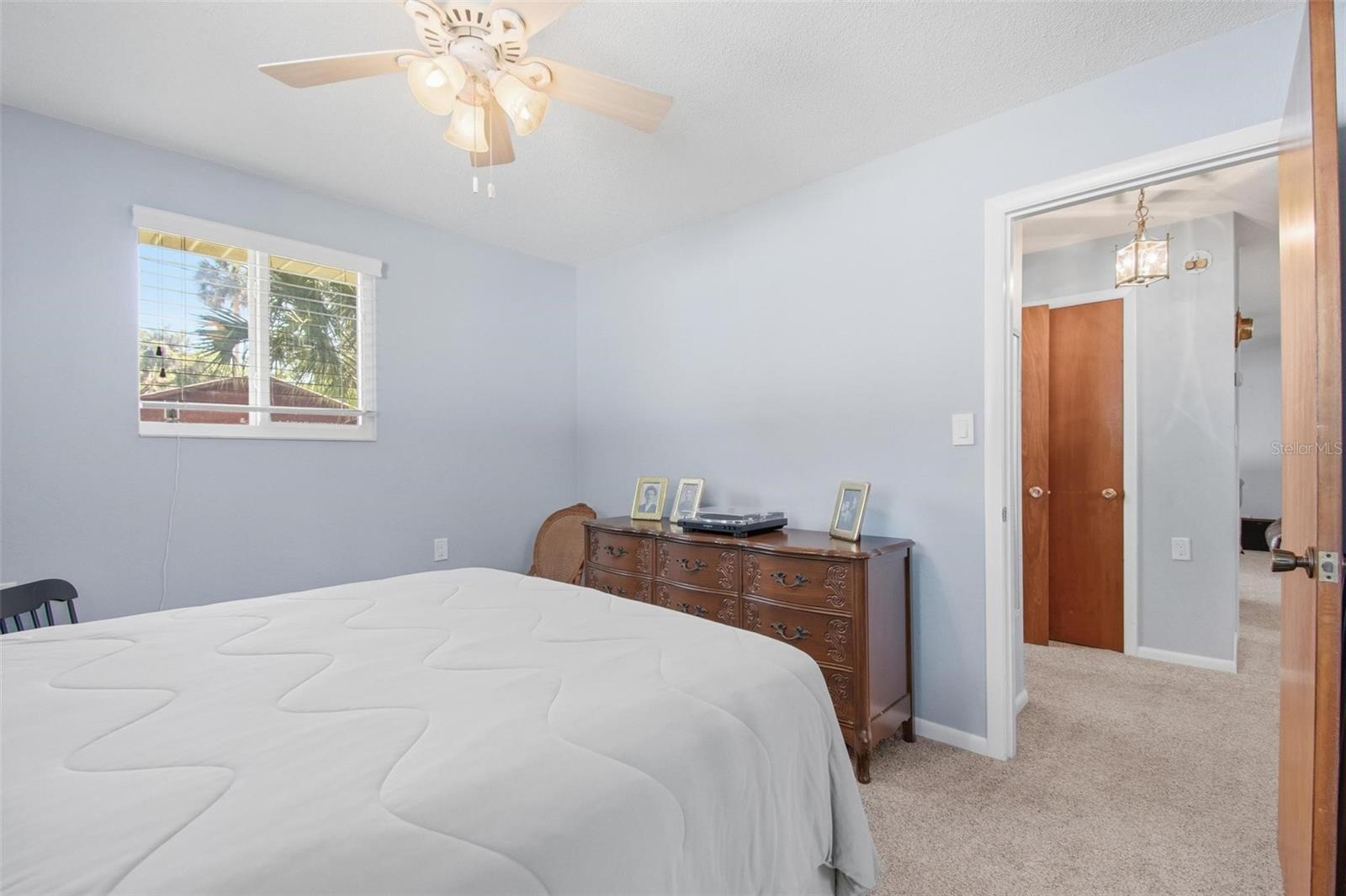 4368 N OCEAN SHORE BLVD