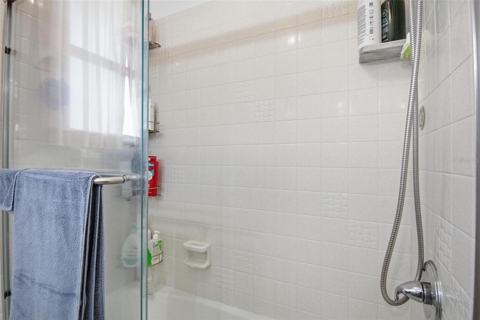 4368 N OCEAN SHORE BLVD