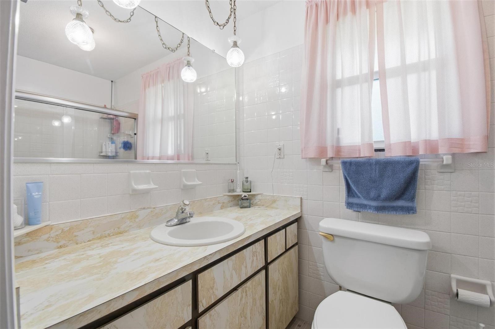 4368 N OCEAN SHORE BLVD