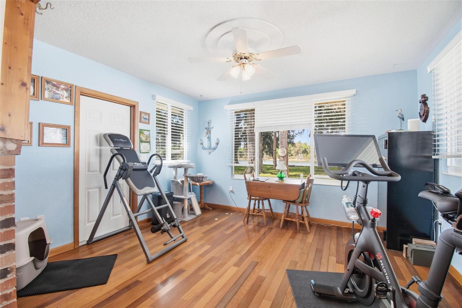 4368 N OCEAN SHORE BLVD