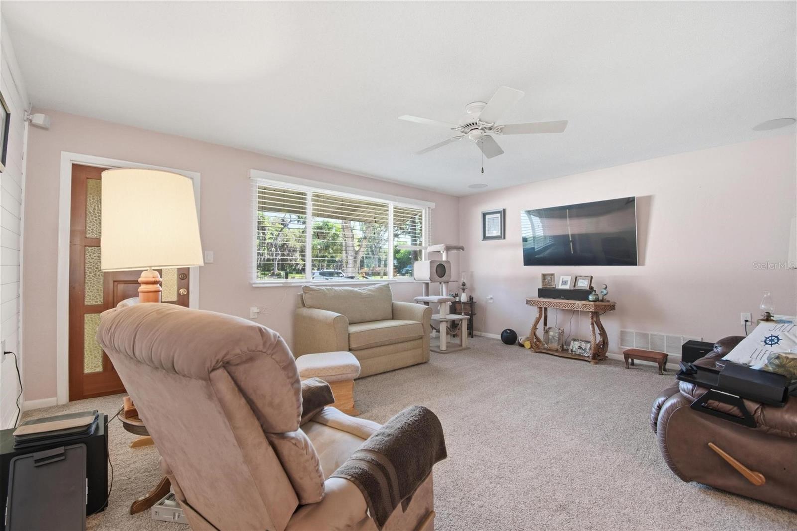 4368 N OCEAN SHORE BLVD