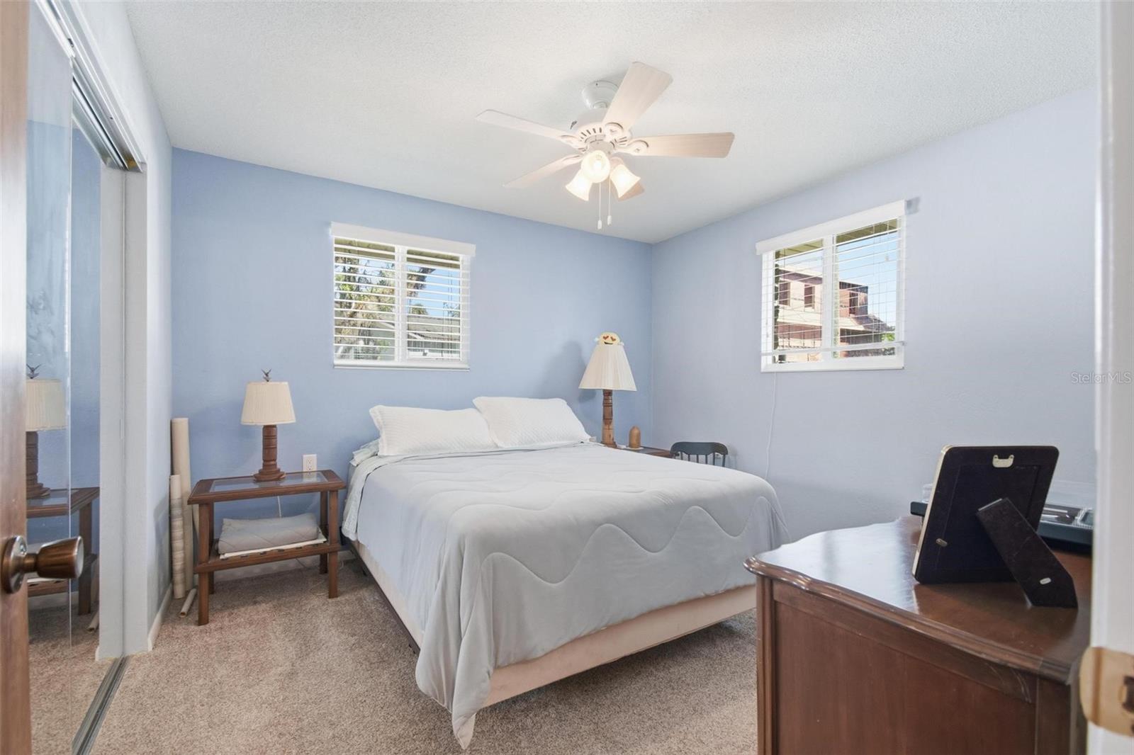 4368 N OCEAN SHORE BLVD