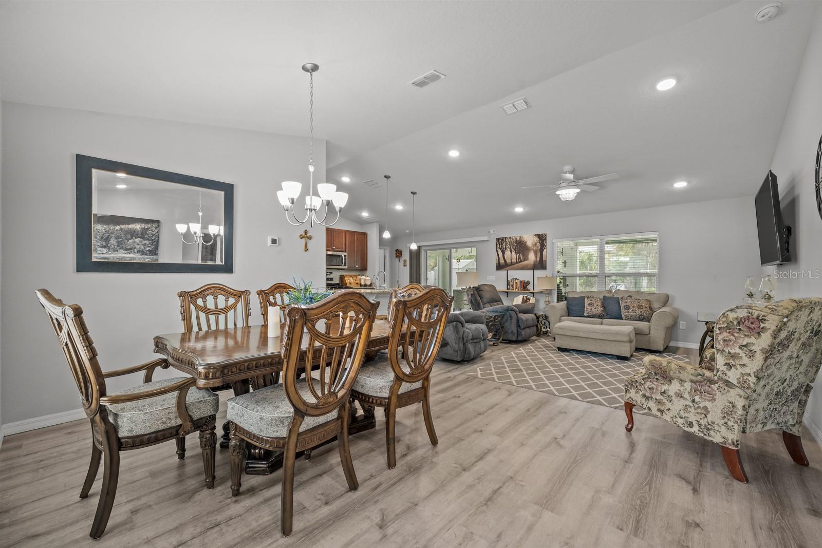 45 WOODFIELD DR