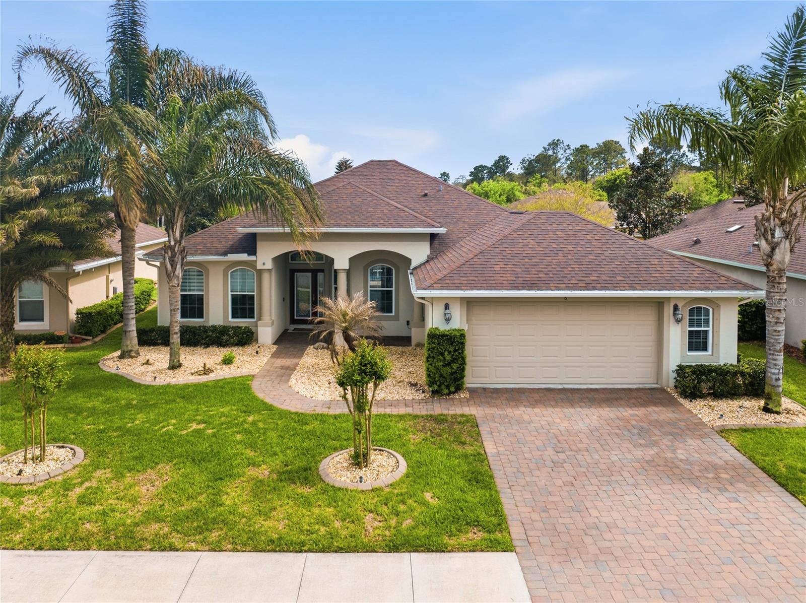 6 ARENA LAKE DR