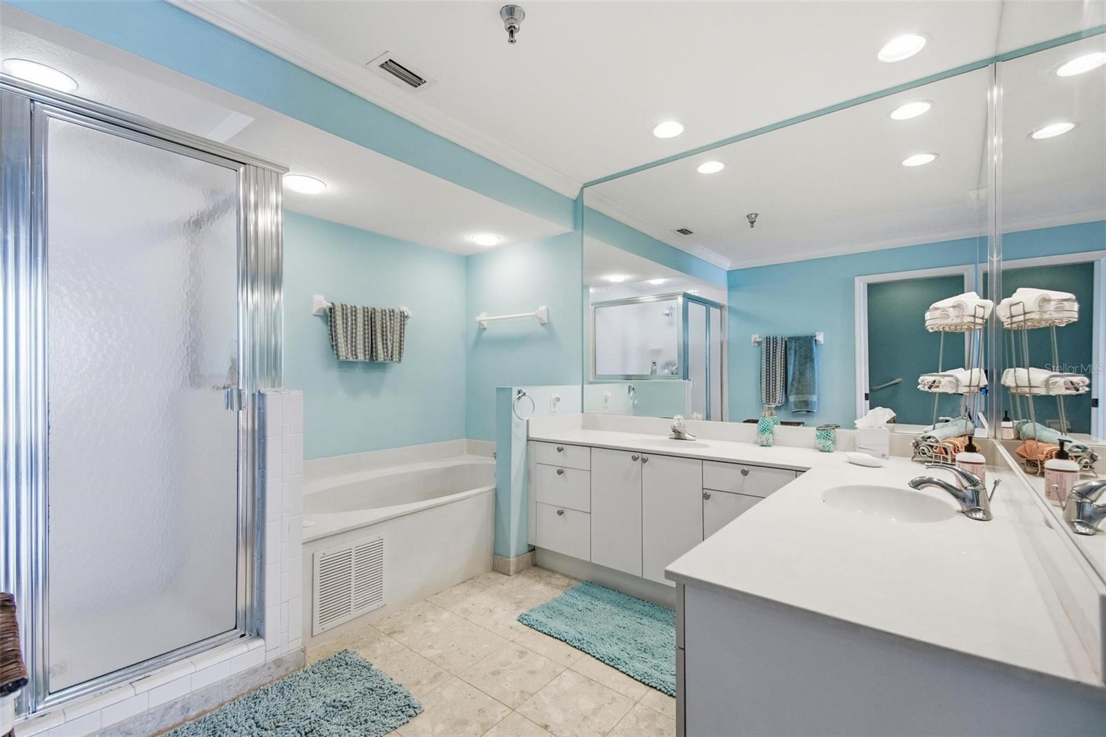 11 AVENUE DE LA MER #1306