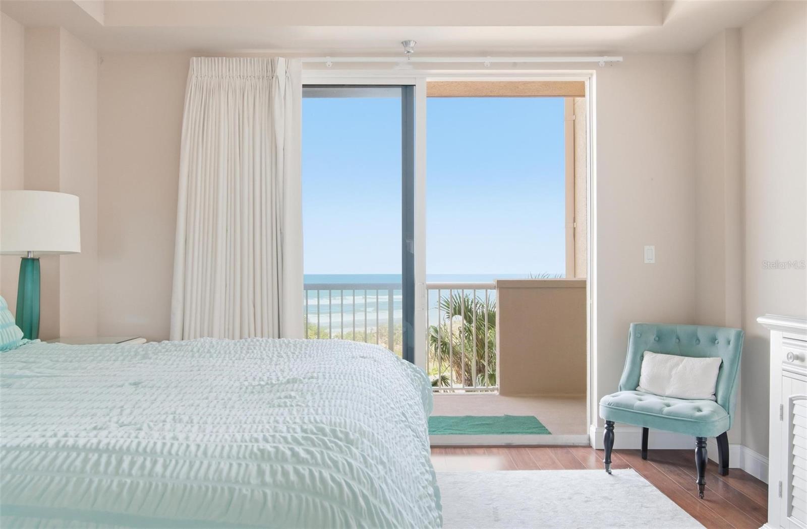 11 AVENUE DE LA MER #1306