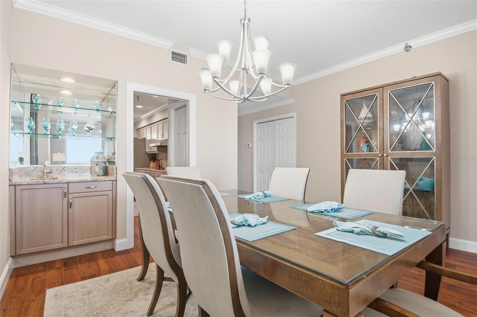 11 AVENUE DE LA MER #1306