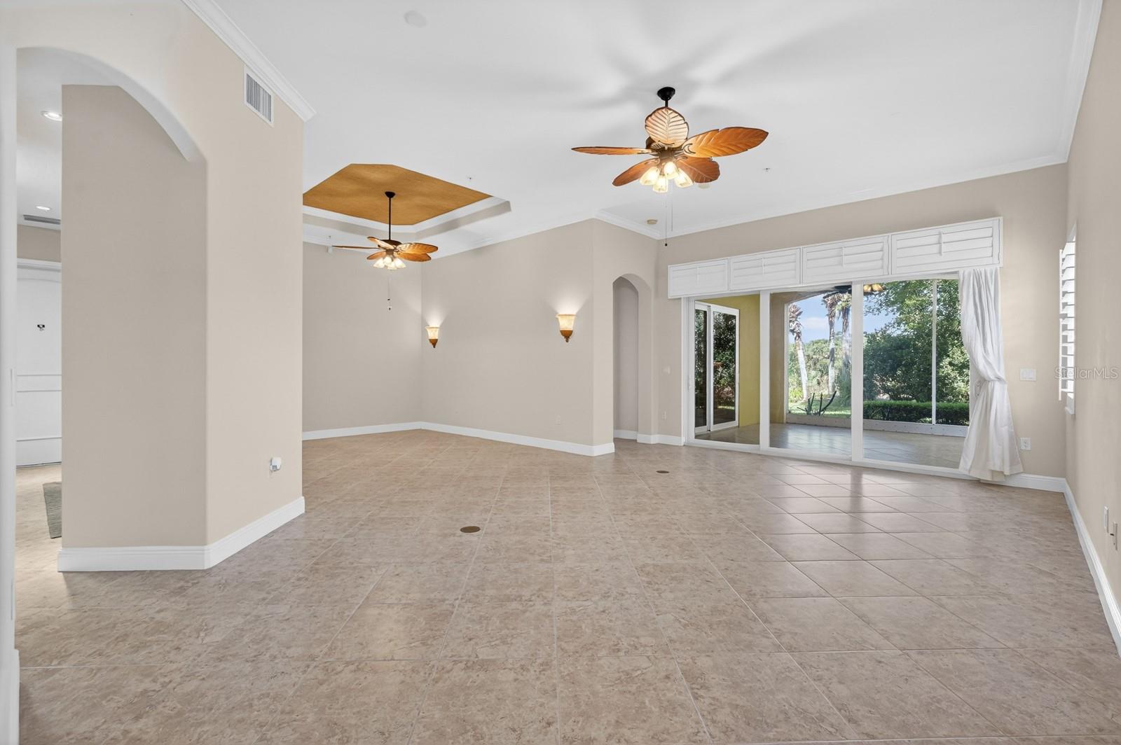 40 CASA BELLA CIR #1101