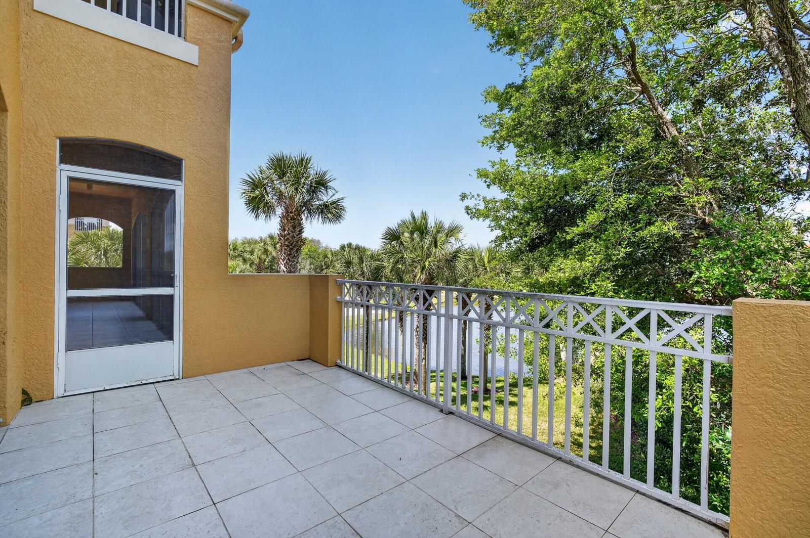 40 CASA BELLA CIR #1102