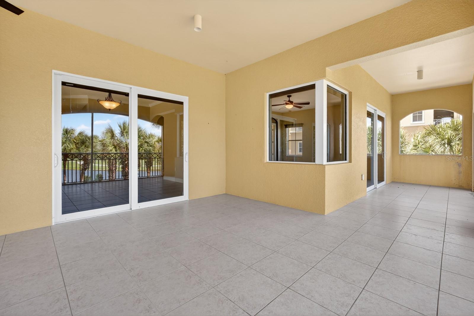 40 CASA BELLA CIR #1102