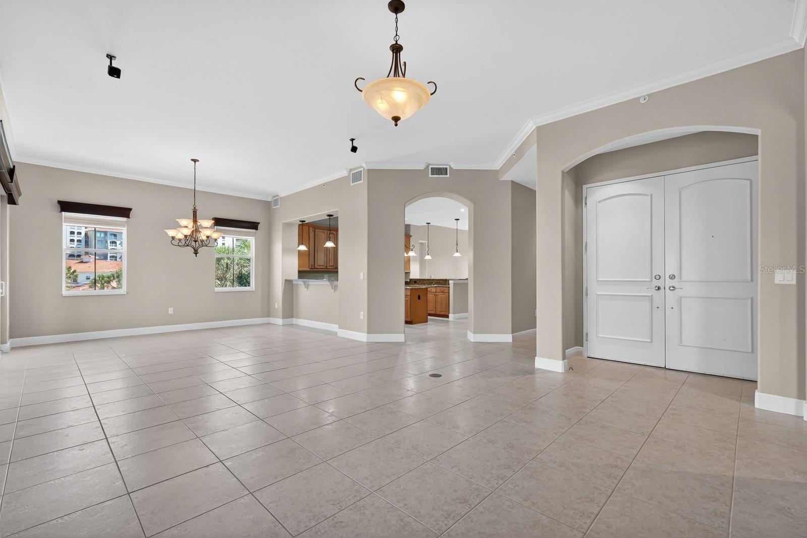 40 CASA BELLA CIR #1102