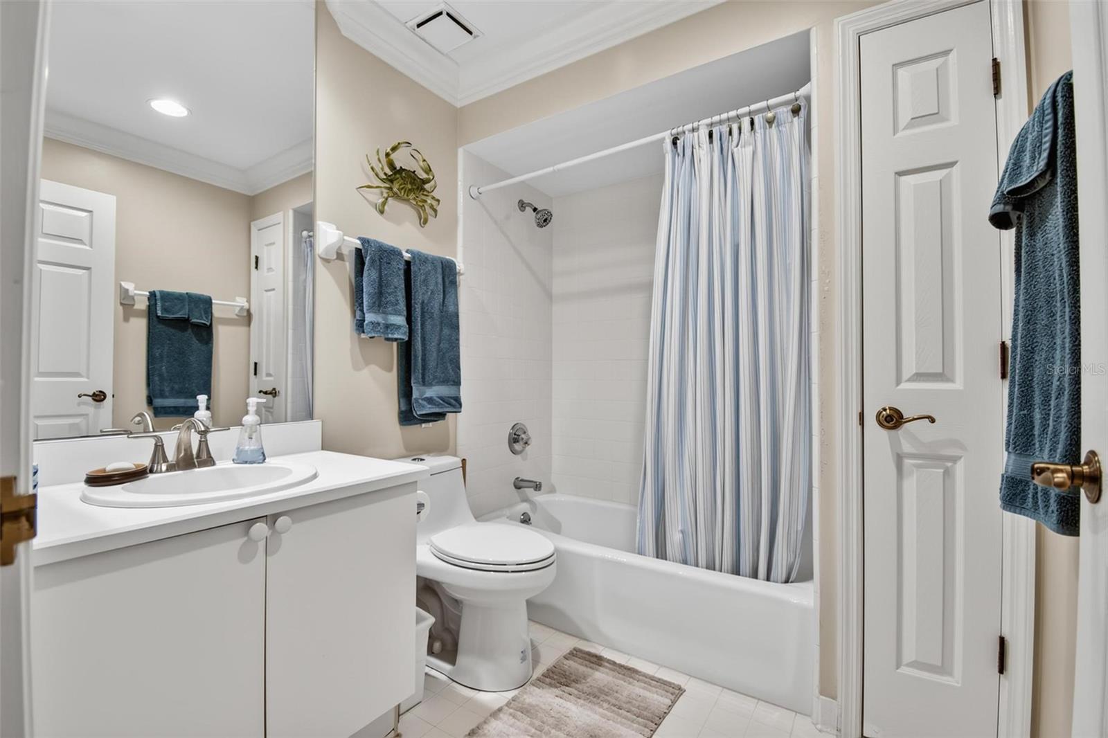 11 AVENUE DE LA MER #1303