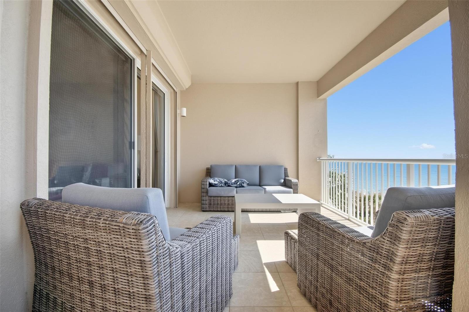 11 AVENUE DE LA MER #1303